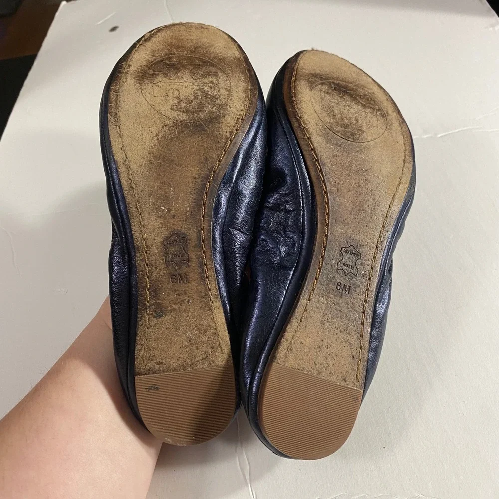 Tory Burch Reva Navy Leather Ballet Flats Rhinestone Encrusted Medallion‎ Size 6